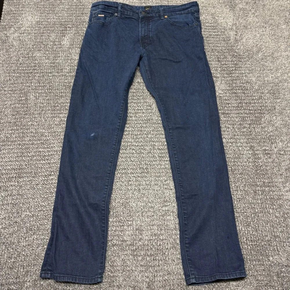 Hugo Boss Mens Maine Regular Fit Jeans Size 36x32 Blue Dark Wash Denim Pants - Picture 3 of 11